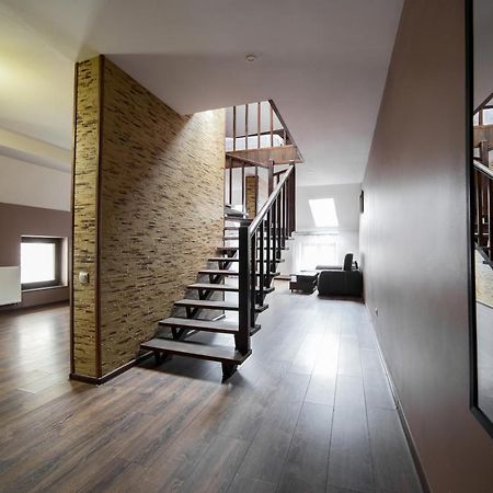 Apartments On Mitny Square Lviv Bagian luar foto